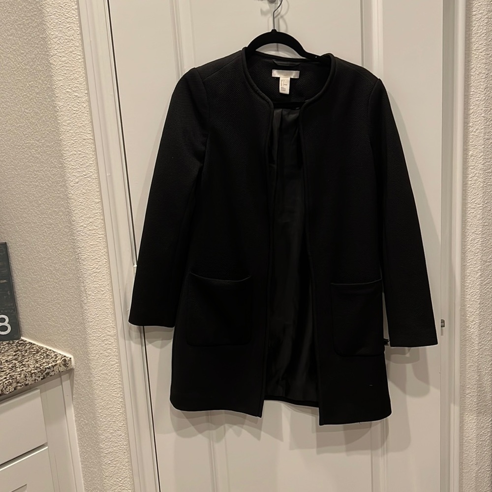HM 4 Black Coat